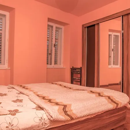 Apartman Car *