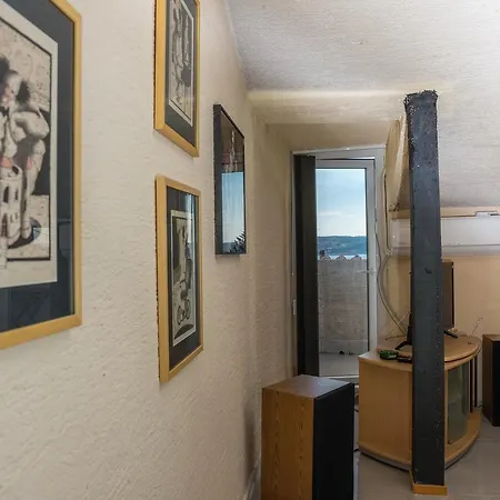 Apartman Car