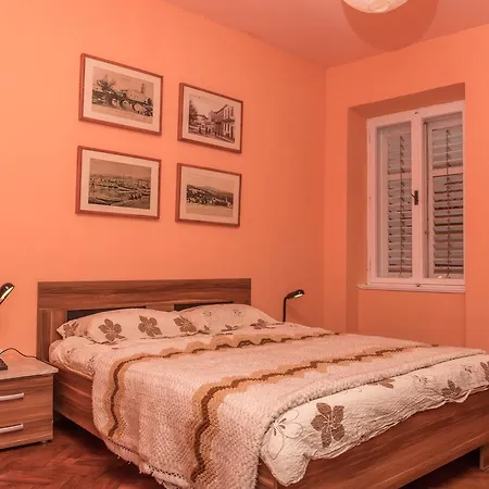 Apartman Car