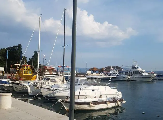 Car * Crikvenica